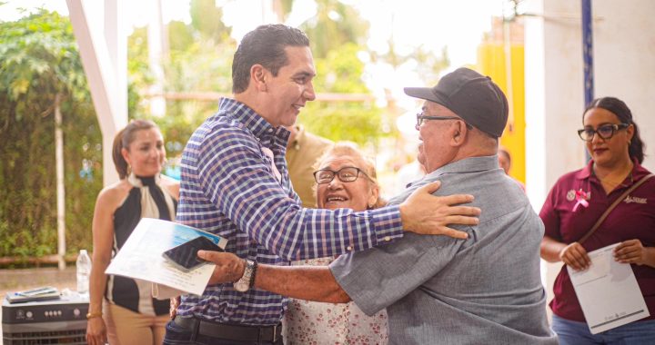 Héctor Santana reafirma un gobierno cercano ; más de 6 mil ciudadanos atendidos durante el primer año.