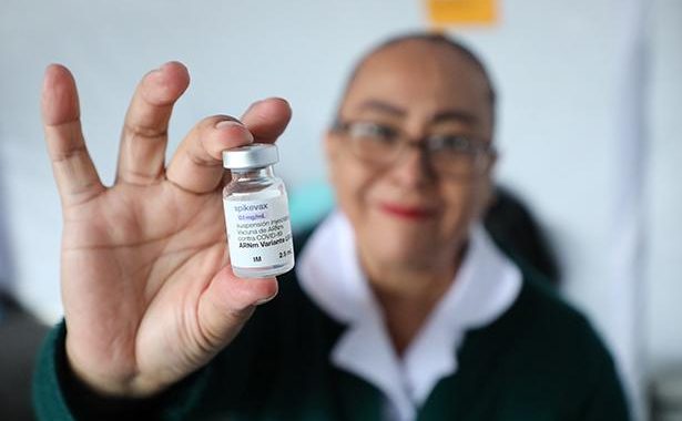 Participa IMSS en la aplicación de 85 mil dosis de biológicos en el Mega Centro de vacunación de Ciudad Universitaria .