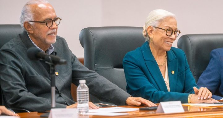 Recategorización y aumento salarial a trabajadores de base, anuncia el gobernador Navarro Quintero.