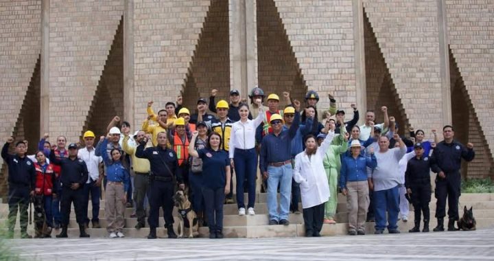 Cumple Geraldine con trabajadores de Tepic.