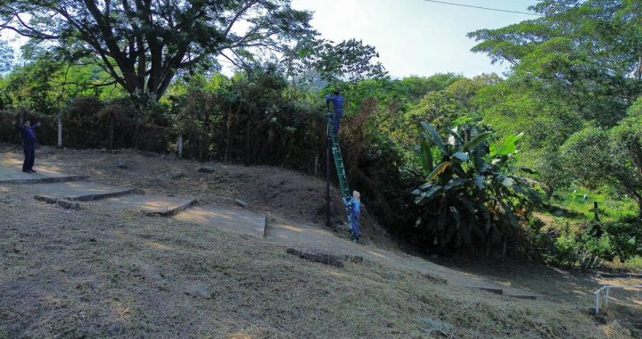 Totalmente iluminado estará el camino a El Pichón gracias al gobierno de Geraldine .