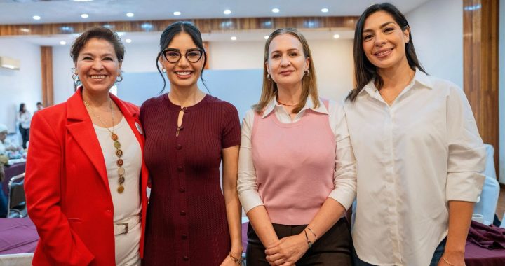 Geraldine se reúne con mujeres empresarias de Nayarit.
