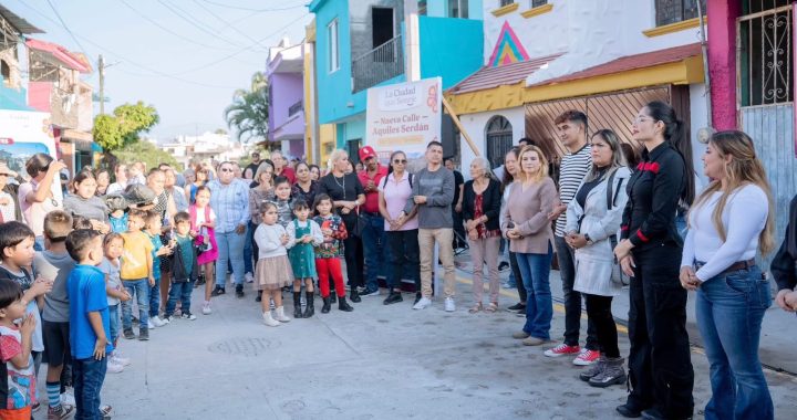 Geraldine Ponce entrega obra integral en la calle Aquiles Serdán de Santa Teresita.