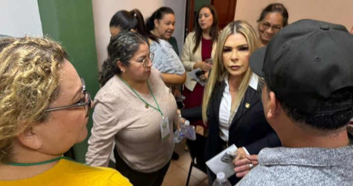 Miguel Ángel Navarro Quintero autoriza apoyo financiero a Tuxpan para cubrir adeudos laborales.