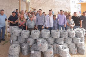 Héctor Santana continúa con el respaldo al campo y a sus ejidos.