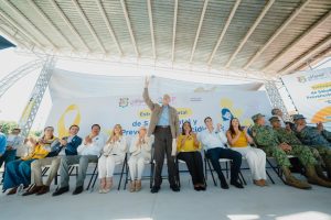 Miguel Ángel Navarro y Beatriz Estrada refuerzan acciones para la prevención del suicidio en Nayarit.