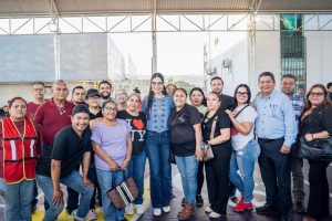 Geraldine Ponce entrega cancha rehabilitada en la colonia Amado Nervo.