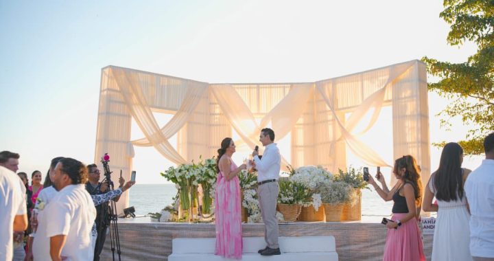 Bahía de Banderas celebra el amor: Héctor Santana encabezó las Bodas Colectivas 2026.