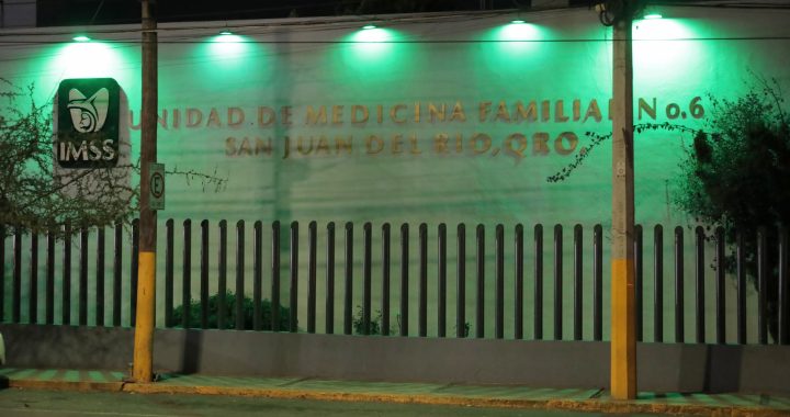 Zoé Robledo supervisa proyecto de fortalecimiento de laUnidad de Medicina Familiar No. 6 en San Juan del Río,Querétaro.