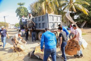 Gran jornada de “Limpiatón” en El Porvenir.