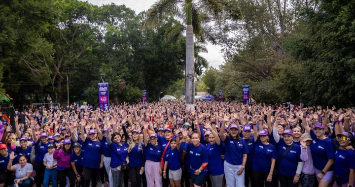 Conmemora Beatriz Estrada la lucha de las mujeres con la Segunda Carrera 8M.