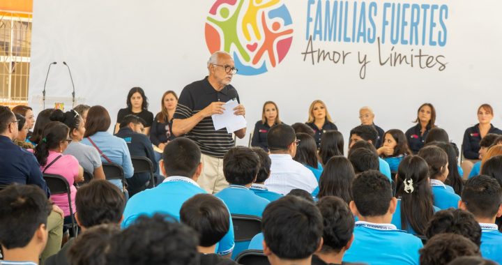Arranca en Nayarit el programa “Familias Fuertes: Amor y Límites” para fortalecer el entorno familiar.