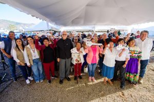 Inicia Miguel Ángel Navarro entrega de viviendas como parte del programa nacional de la presidenta Claudia Sheinbaum.
