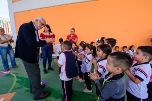 Navarro Quintero visita preescolar Promotoras Sociales y constata mejoras en el plantel.