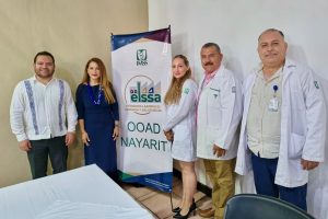 Entrega IMSS Nayarit distintivos ELSSA a empresas de la zona sur del estado.