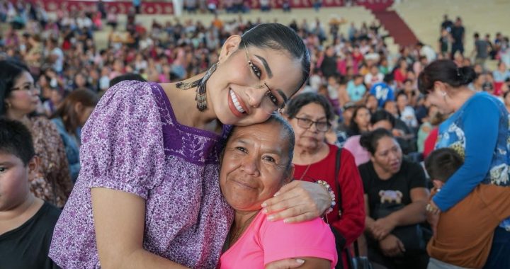 Mil mujeres nayaritas recibieron ´´Alimentando Sonrisas´´.