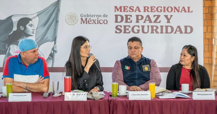 La presidenta de Tepic Geraldin Ponce encabezó la 50ª Mesa Regional de Paz y Seguridad, con la participación de autoridades municipales y estatales.