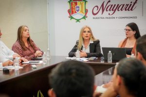 Gobierno de Nayarit impulsa taller para fortalecer la legalidad y prevenir faltas administrativas en el servicio público.