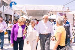 Fortalecen Miguel Ángel Navarro y Beatriz Estrada infraestructura y economía familiar en Tepic.