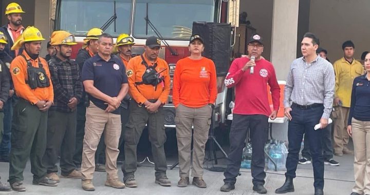 Intensifican operativo para controlar incendio en La Cruz de Huanacaxtle.