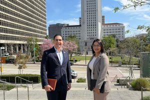 Presidente Héctor Santana fortalece la relación entre Bahía de Banderas y Los Ángeles.