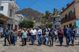 Geraldine Ponce Trabaja de forma  Cercana con las y los habitantes de Tepic, en la colonia Francisco Villa.