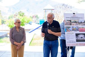 Miguel Ángel Navarro y Beatriz Estrada fortalecen infraestructura educativa en el CAM No. 6 de Compostela.