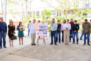 Miguel Ángel Navarro fortalece infraestructura y seguridad en telesecundaria de Punta de Mita.