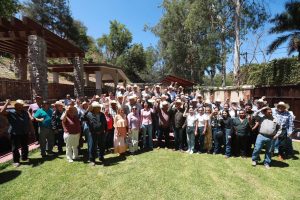 Ganaderos de Nayarit respaldan a Geraldine Ponce.