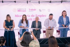 Encabeza Beatriz Estrada el arranque de la Microferia del Empleo 2026.
