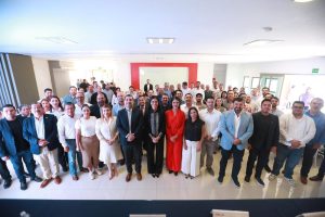 Geraldine Ponce ante constructores: la transformación de Nayarit necesita acuerdos entre gobierno e iniciativa privada.