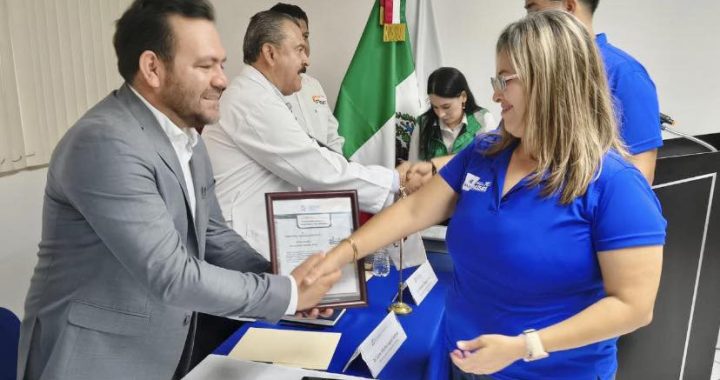 Realizan IMSS y CANACINTRA Foro ELSSA; reconocen a empresas nayaritas.