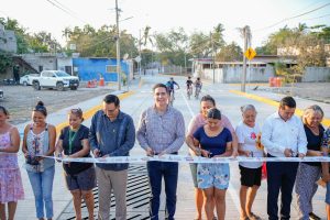 Gobierno de Bahía de Banderas inauguró la calle Josefa Ortiz de Domínguez en Mezcalitos.