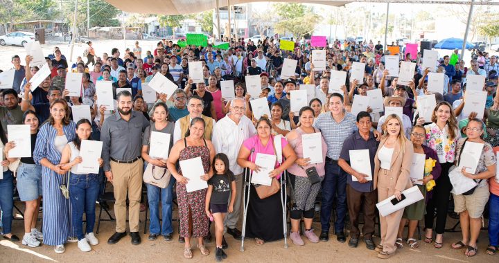 Más de 280 familias de Villas Miramar ya cuentan con certeza jurídica sobre sus viviendas.