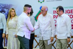Miguel Ángel Navarro inaugura el Encuentro Nacional de Unidades de Inteligencia Patrimonial de México.