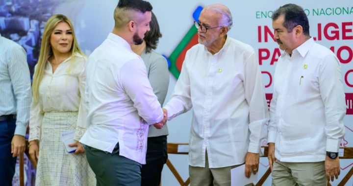 Miguel Ángel Navarro inaugura el Encuentro Nacional de Unidades de Inteligencia Patrimonial de México.