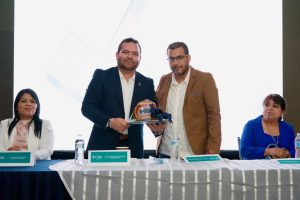 ASUME EL DR. HIRAM ESPINOSA LA PRESIDENCIA DEL COLEGIO DE MÉDICOS GENERALES DE NAYARIT A.C
