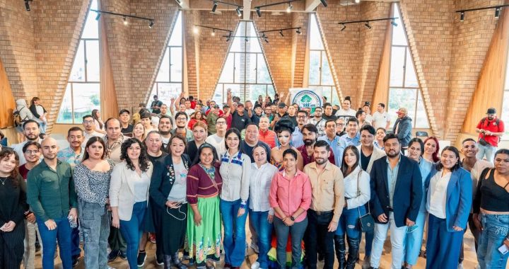 Geraldine Ponce se reúne con liderazgos y colectivos de la comunidad LGBT+ y reafirma su compromiso con la inclusión.