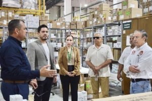 Sesiona Consejo Consultivo del IMSS Nayarit en almacén delegacional.