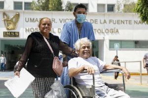 IMSS logra atención integral y recuperación de paciente con , quemaduras extensas en UMAE en Magdalena de las Salinas;