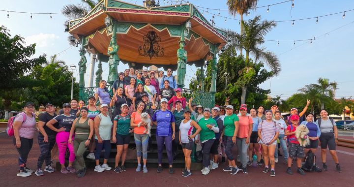Actívate Mujer fortalece la salud y la convivencia con jornada de senderismo en Bahía de Banderas.