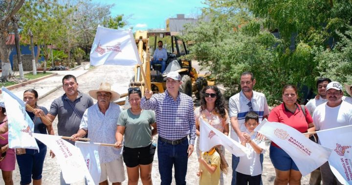 Familias de Punta de Mita contarán con vialidad digna tras arranque de obra en calle Hidalgo.