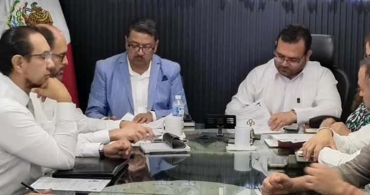 Sostienen IMSS y Sección XXIV del SNTSS en Nayarit reunión bilateral para la atención de temas prioritarios.