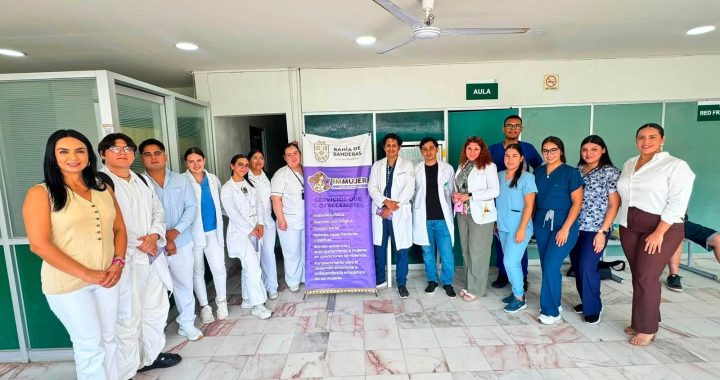 Gobierno de Bahía de Banderas lleva capacitación especializada a la UMF No. 19 del IMSS en Mezcales.
