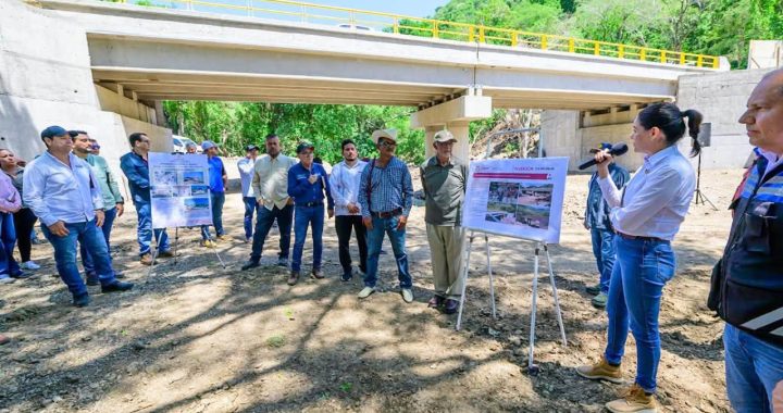 Puente, escuela, salud y caminos: Gobierno de Nayarit fortalece el desarrollo de El Floreño.