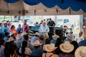 Reafirma Miguel Ángel Navarro su respaldo al sector ganadero en La Yesca.