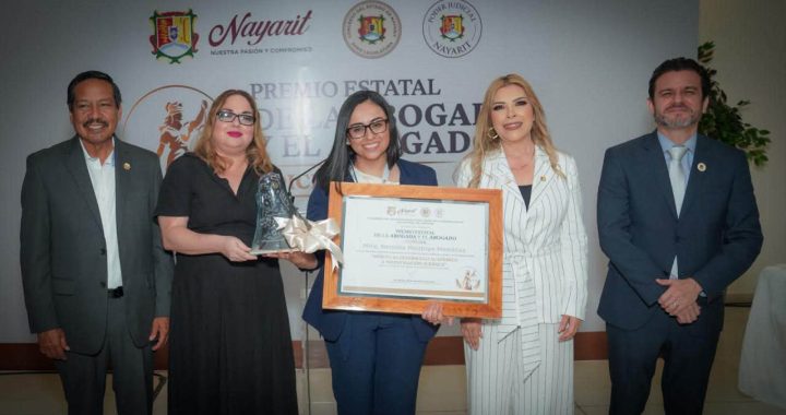 Gobierno de Nayarit reconoce la trayectoria y aportación de profesionales del Derecho con el Premio Estatal de la Abogada y el Abogado 2026.