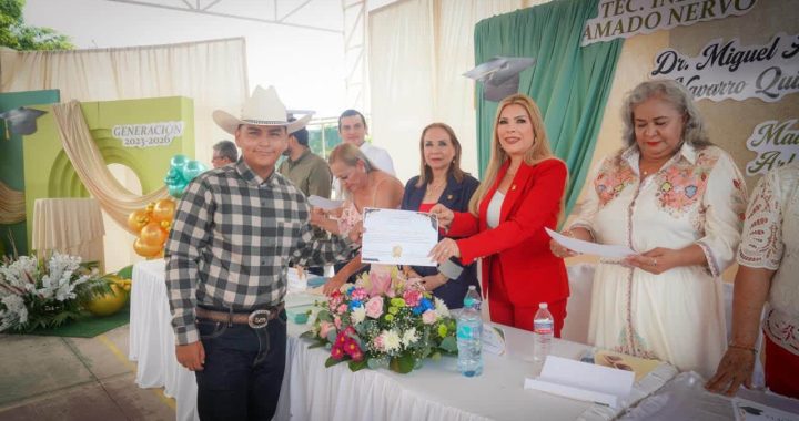 Gobierno de Nayarit reconoce a la generación 2023–2026 de la Escuela Secundaria Técnica “Amado Nervo” de Tuxpan.