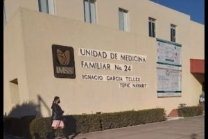 Respecto del acceso al servicio de Consulta en la Unidad de Medicina Familiar (UMF) No. 24 de Tepic, el IMSS en Nayarit informa.