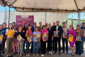 Presidenta Blanca Simancas reconoce la labor de trabajadores de Tepic.